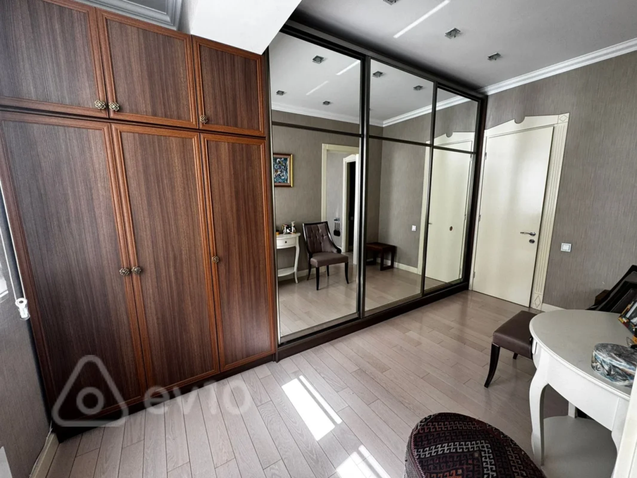Satılır 5 otaqlı yeni tikili 220 m²