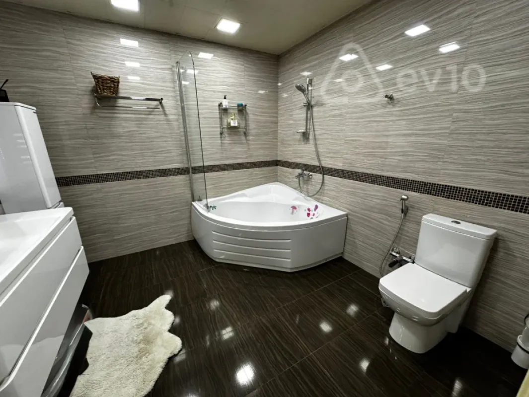 Satılır 5 otaqlı yeni tikili 220 m²