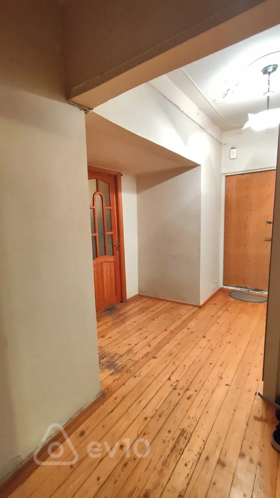 Satılır 3 otaqlı köhnə tikili 60 m²