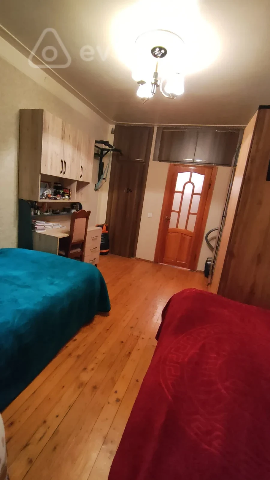 Satılır 3 otaqlı köhnə tikili 60 m²