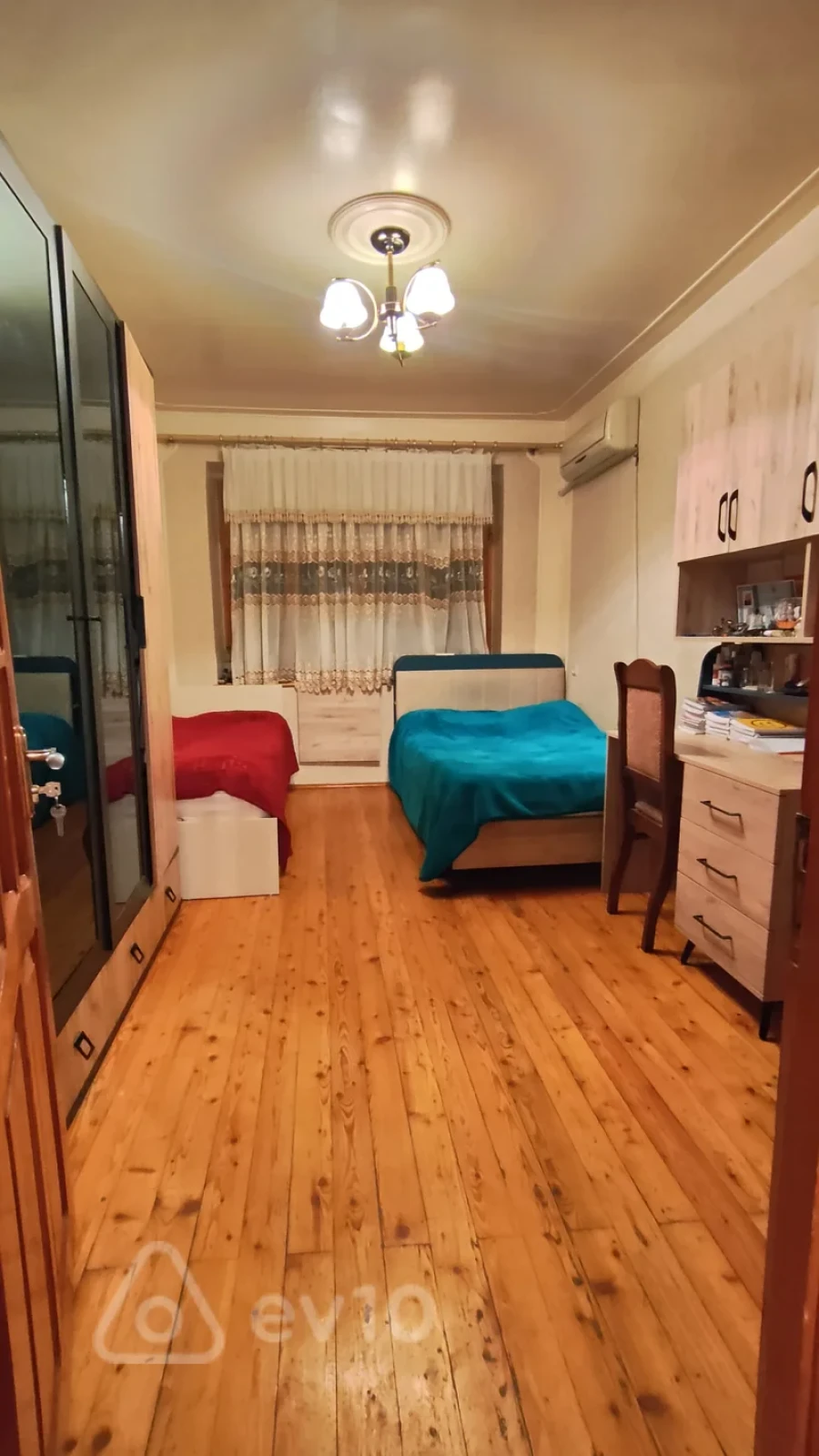 Satılır 3 otaqlı köhnə tikili 60 m²
