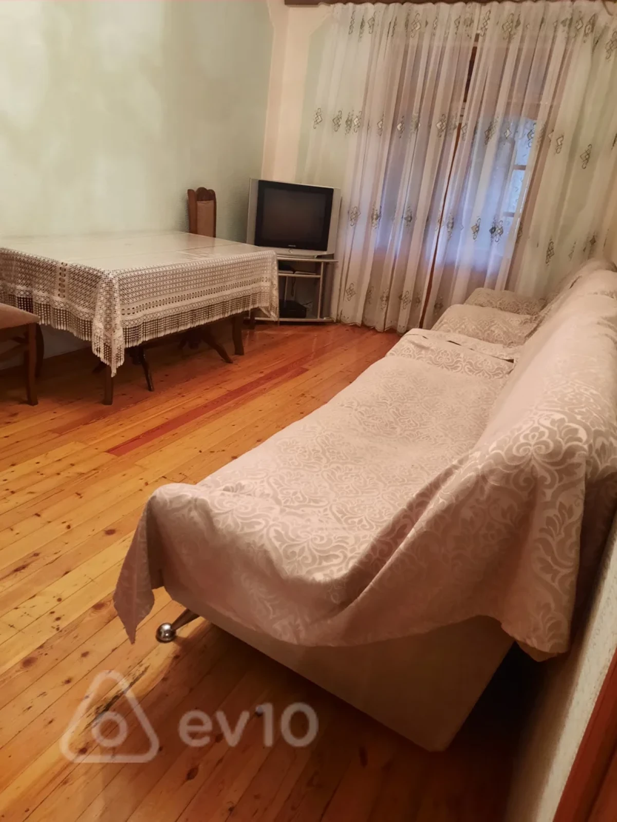 Satılır 3 otaqlı köhnə tikili 60 m²