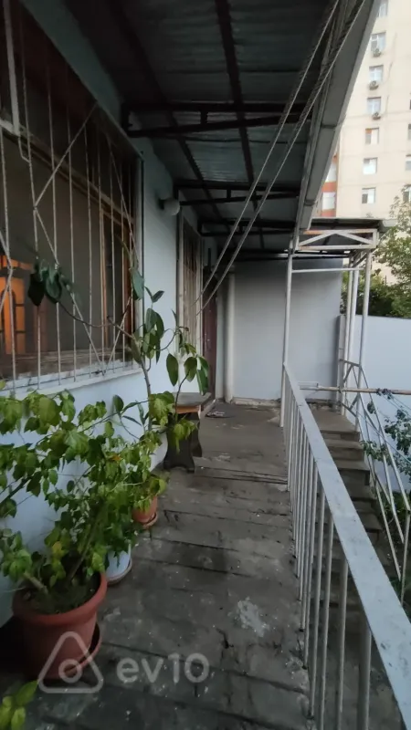 Satılır 3 otaqlı köhnə tikili 60 m²