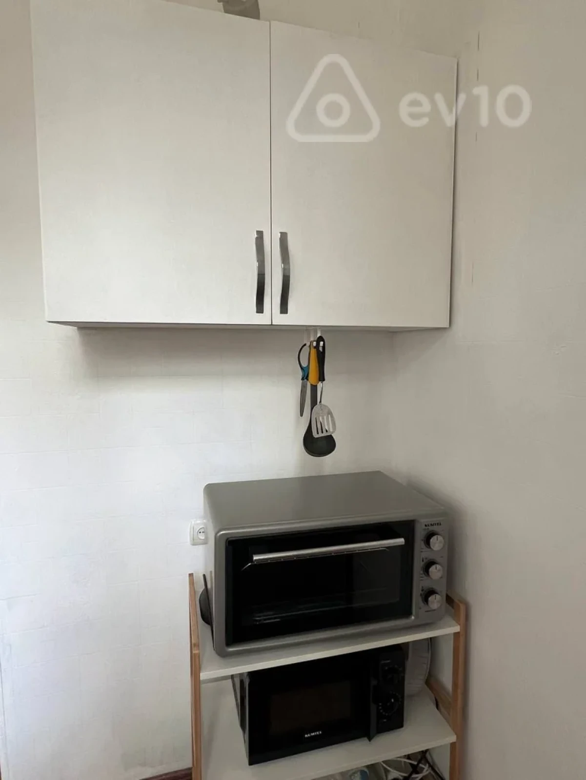 Kirayə verilir 2 otaqlı köhnə tikili 75 m²