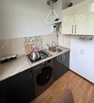 Kirayə verilir 2 otaqlı köhnə tikili 75 m²