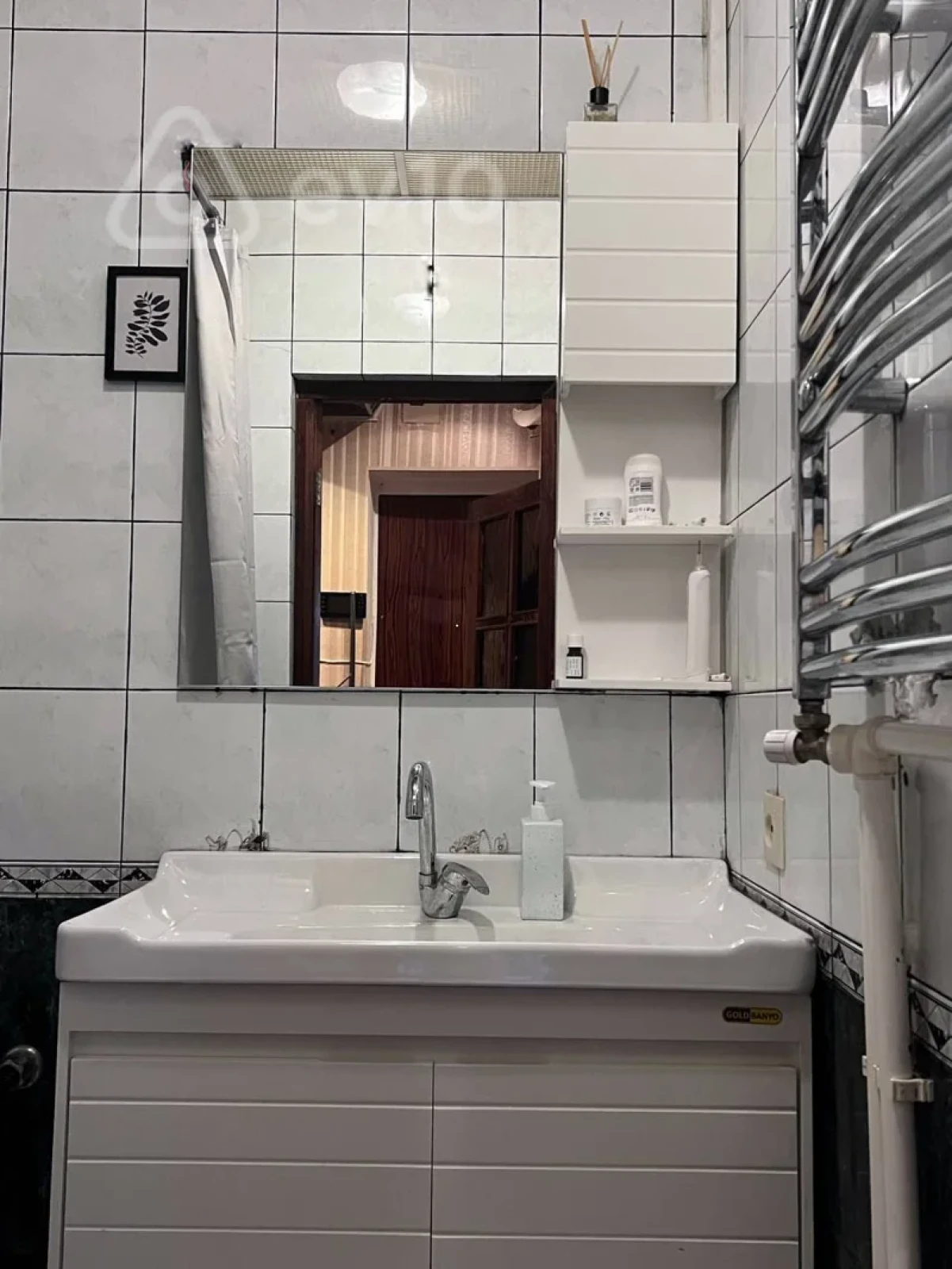 Kirayə verilir 2 otaqlı köhnə tikili 75 m²