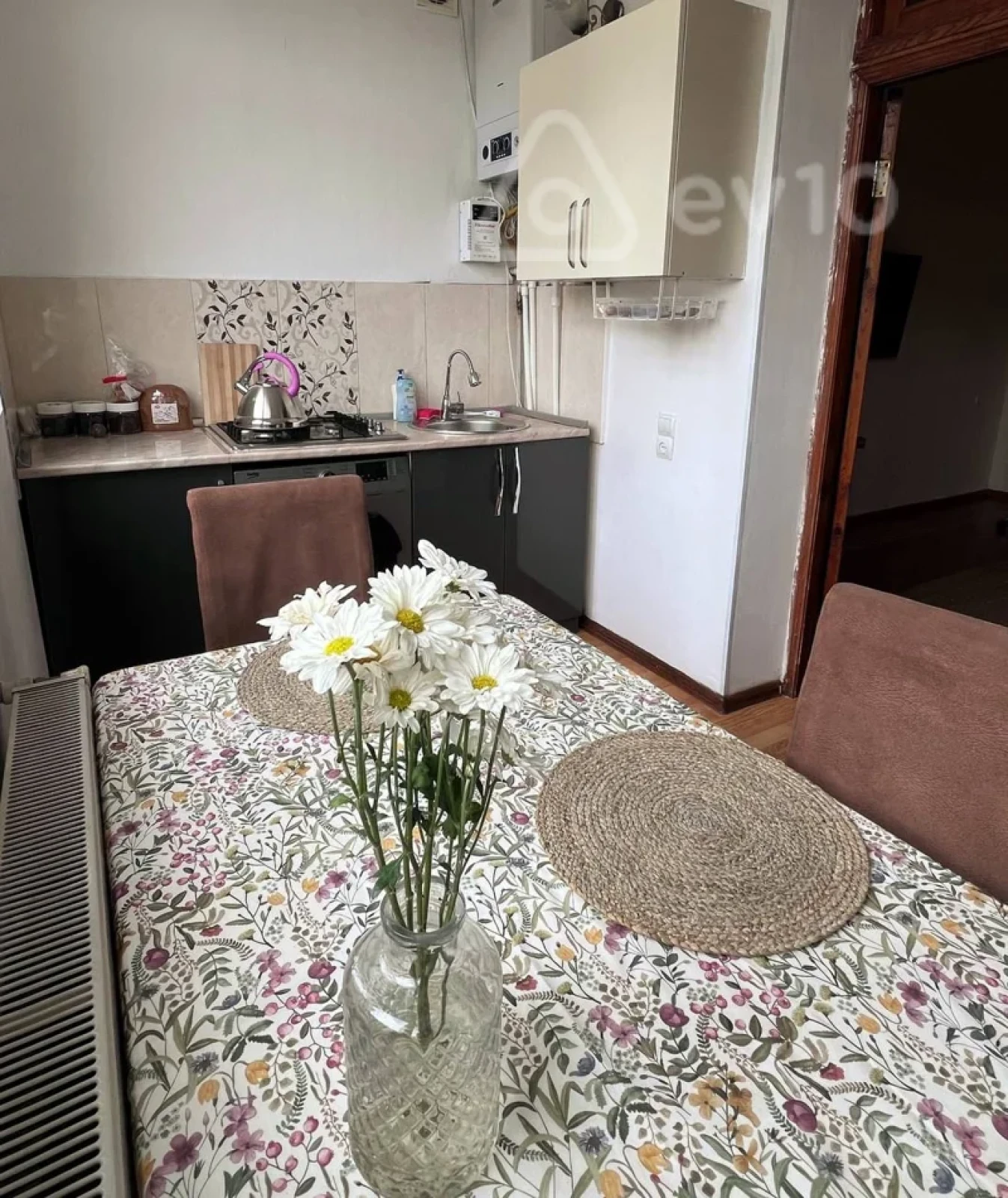 Kirayə verilir 2 otaqlı köhnə tikili 75 m²