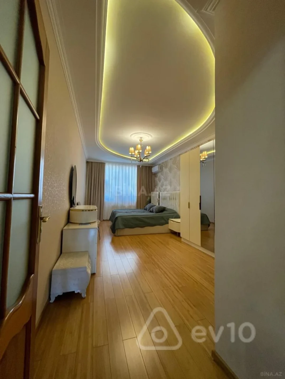 Kirayə verilir 2 otaqlı yeni tikili 120 m²