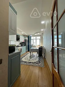 Kirayə verilir 2 otaqlı yeni tikili 120 m²