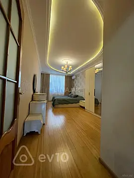Kirayə verilir 2 otaqlı yeni tikili 120 m²