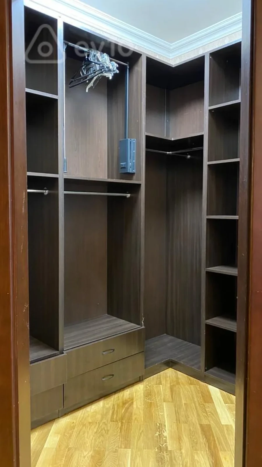 Kirayə verilir 3 otaqlı yeni tikili 160 m²