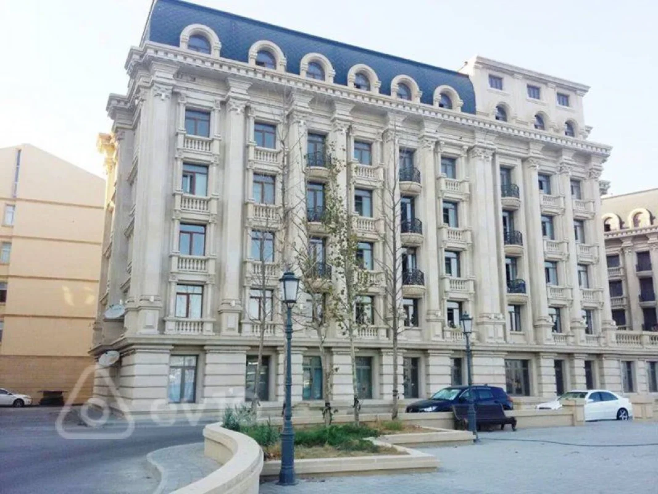 Satılır 5 otaqlı yeni tikili 220 m²