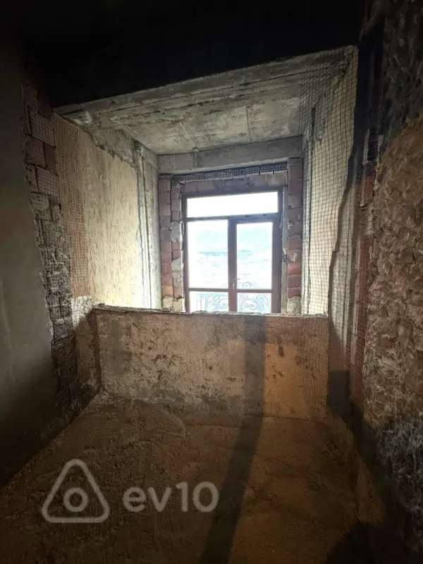 Satılır 5 otaqlı yeni tikili 220 m²