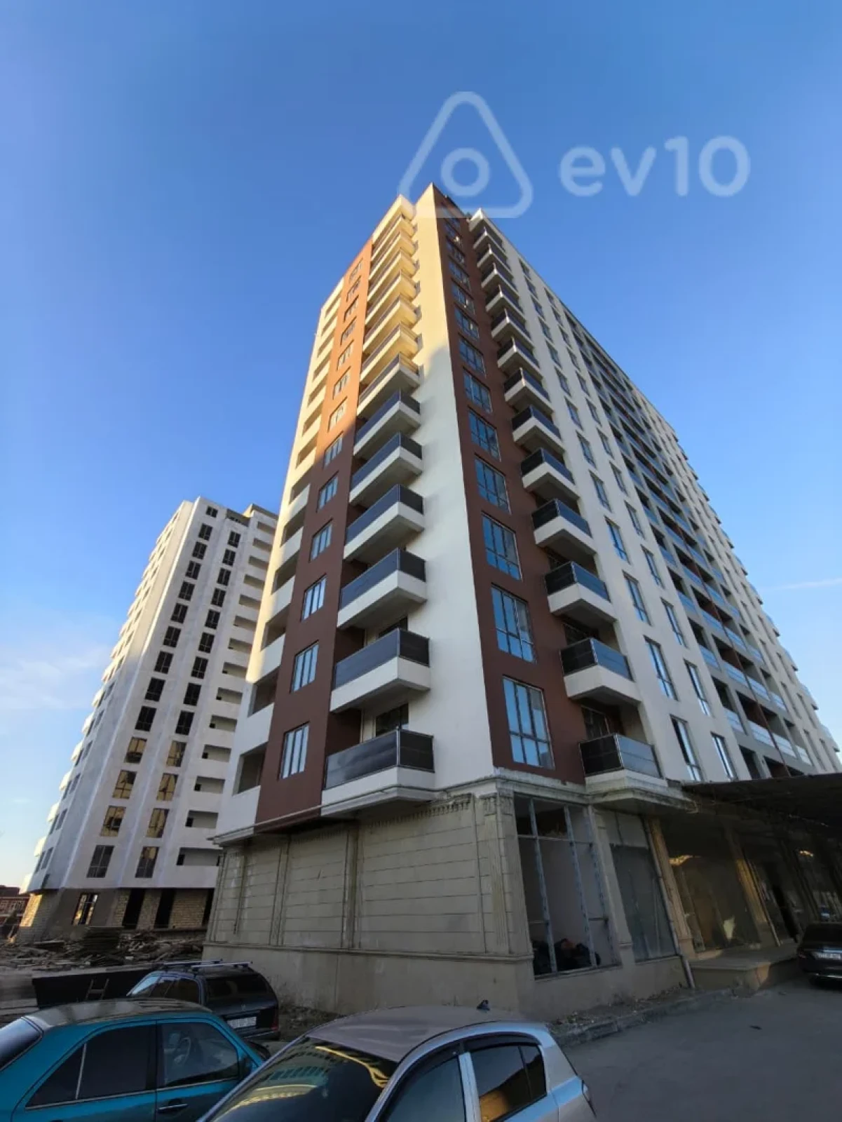 Satılır 2 otaqlı yeni tikili 90.3 m²