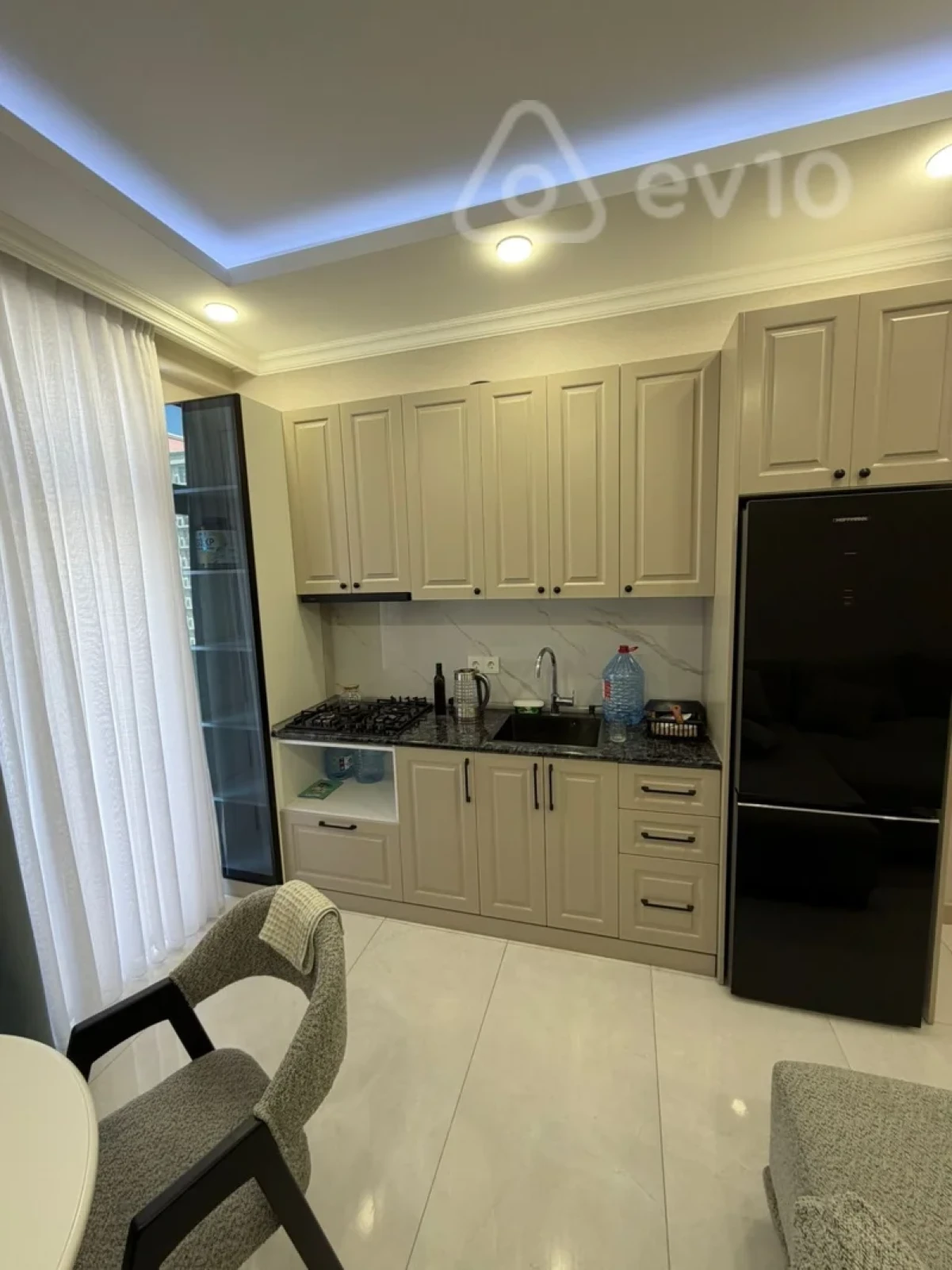 Kirayə verilir 2 otaqlı yeni tikili 70 m²