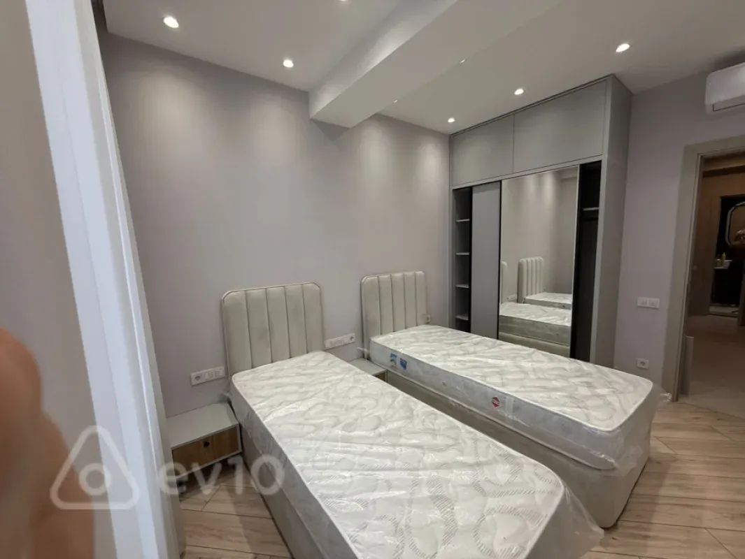 Kirayə verilir 3 otaqlı yeni tikili 75 m²