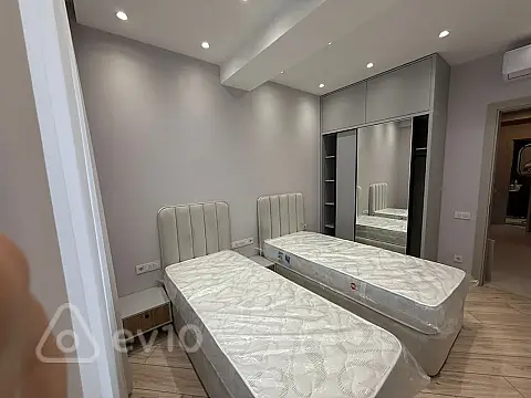 Kirayə verilir 3 otaqlı yeni tikili 75 m²
