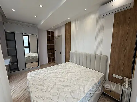 Kirayə verilir 3 otaqlı yeni tikili 75 m²