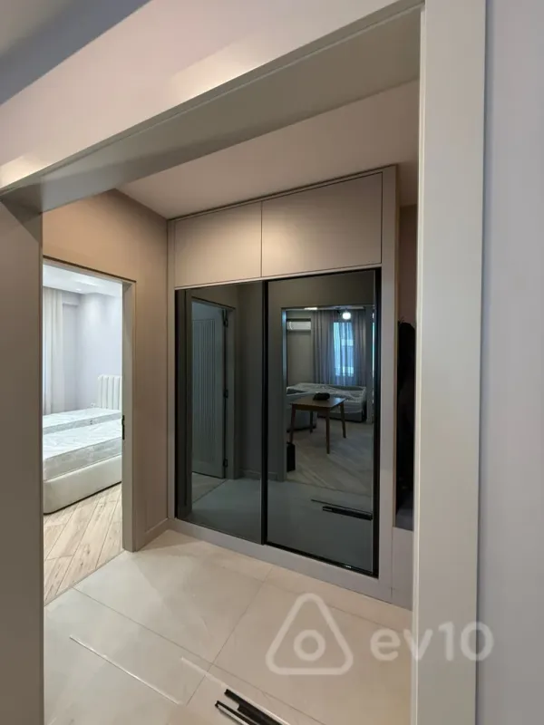 Kirayə verilir 3 otaqlı yeni tikili 75 m²