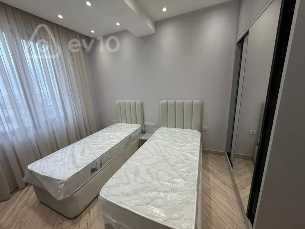 Kirayə verilir 3 otaqlı yeni tikili 75 m²