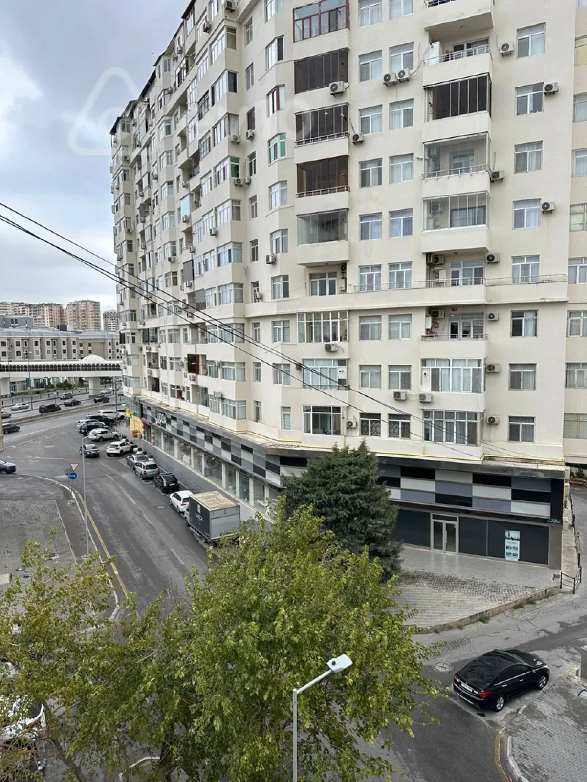 Satılır 4 otaqlı köhnə tikili 122 m²