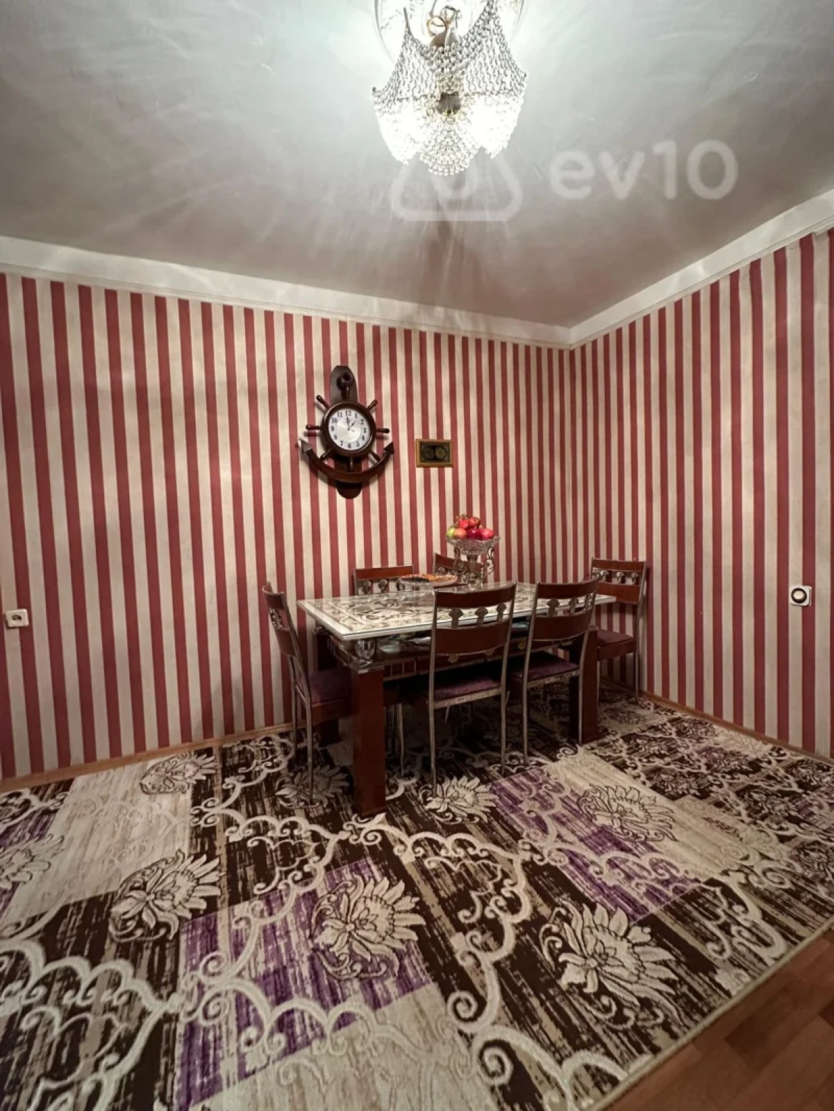 Satılır 4 otaqlı köhnə tikili 122 m²