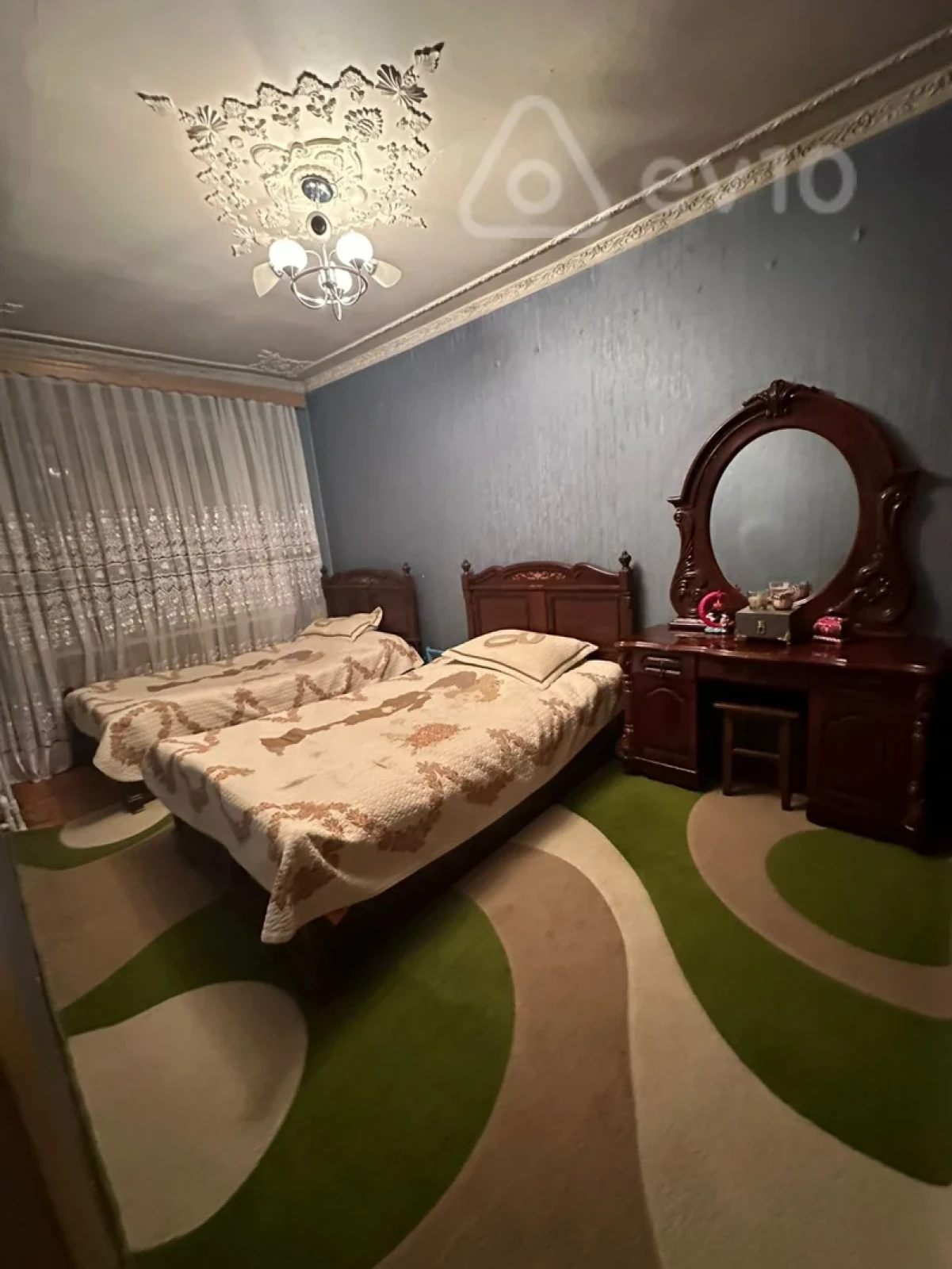 Satılır 4 otaqlı köhnə tikili 122 m²