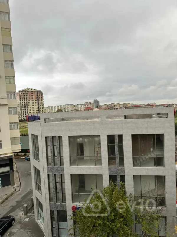 Satılır 4 otaqlı köhnə tikili 122 m²