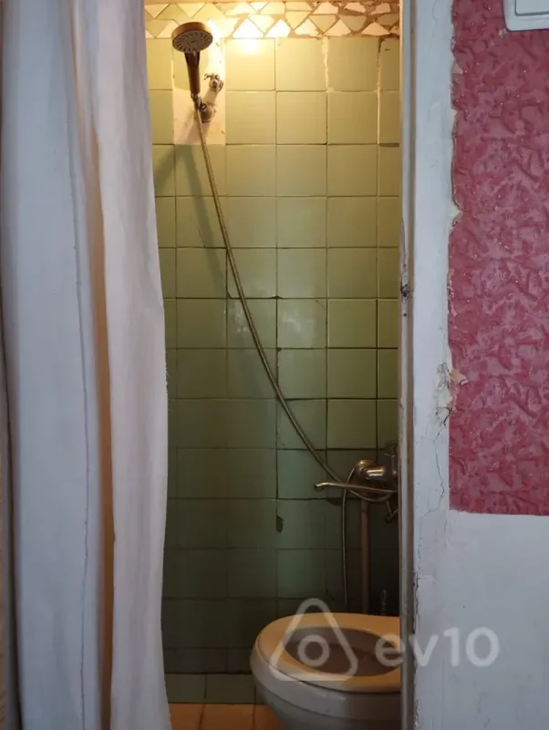 Kirayə verilir 3 otaqlı köhnə tikili 90 m²