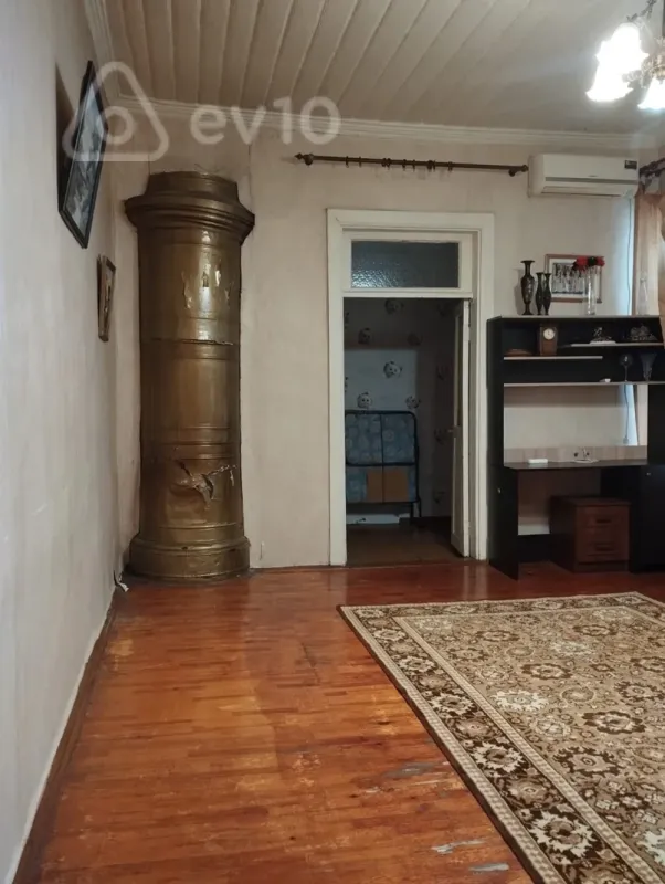 Kirayə verilir 3 otaqlı köhnə tikili 90 m²