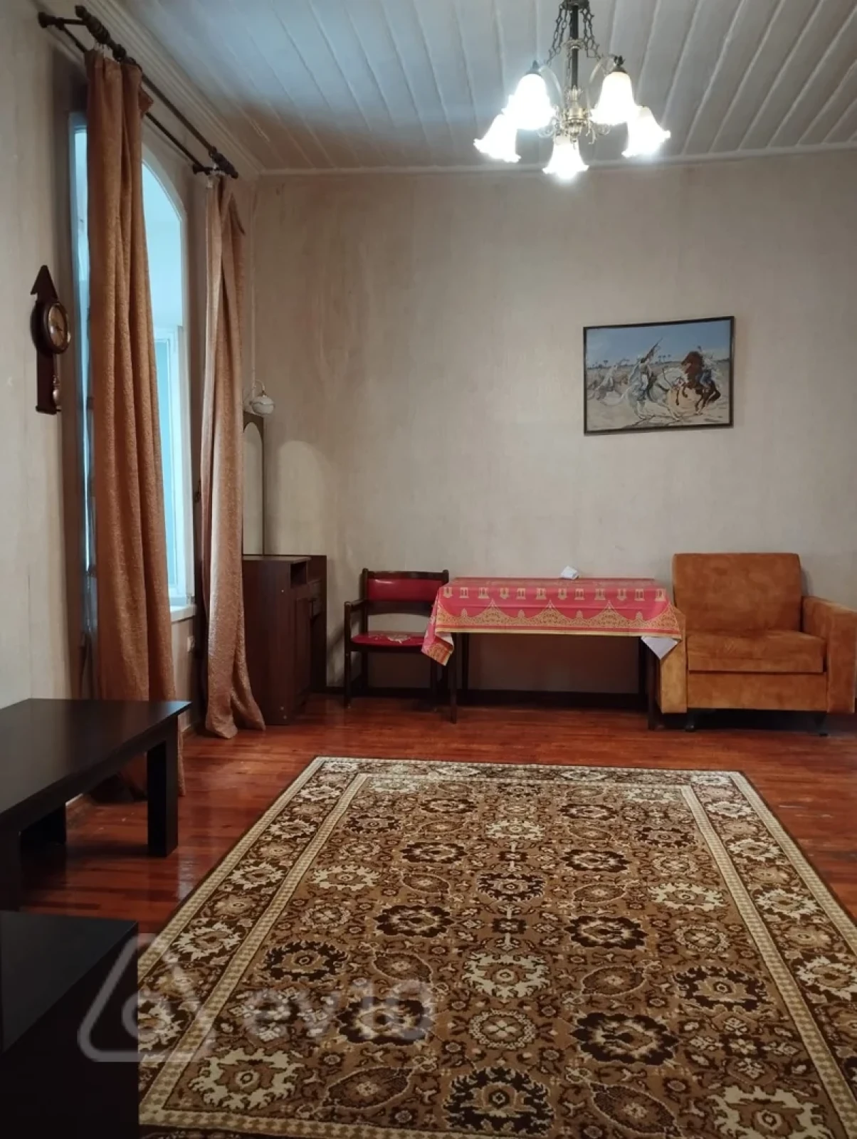 Kirayə verilir 3 otaqlı köhnə tikili 90 m²