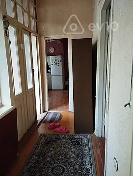 Kirayə verilir 3 otaqlı köhnə tikili 90 m²