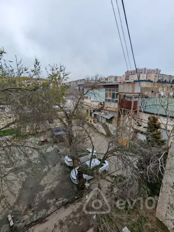 Satılır 2 otaqlı köhnə tikili 48 m²