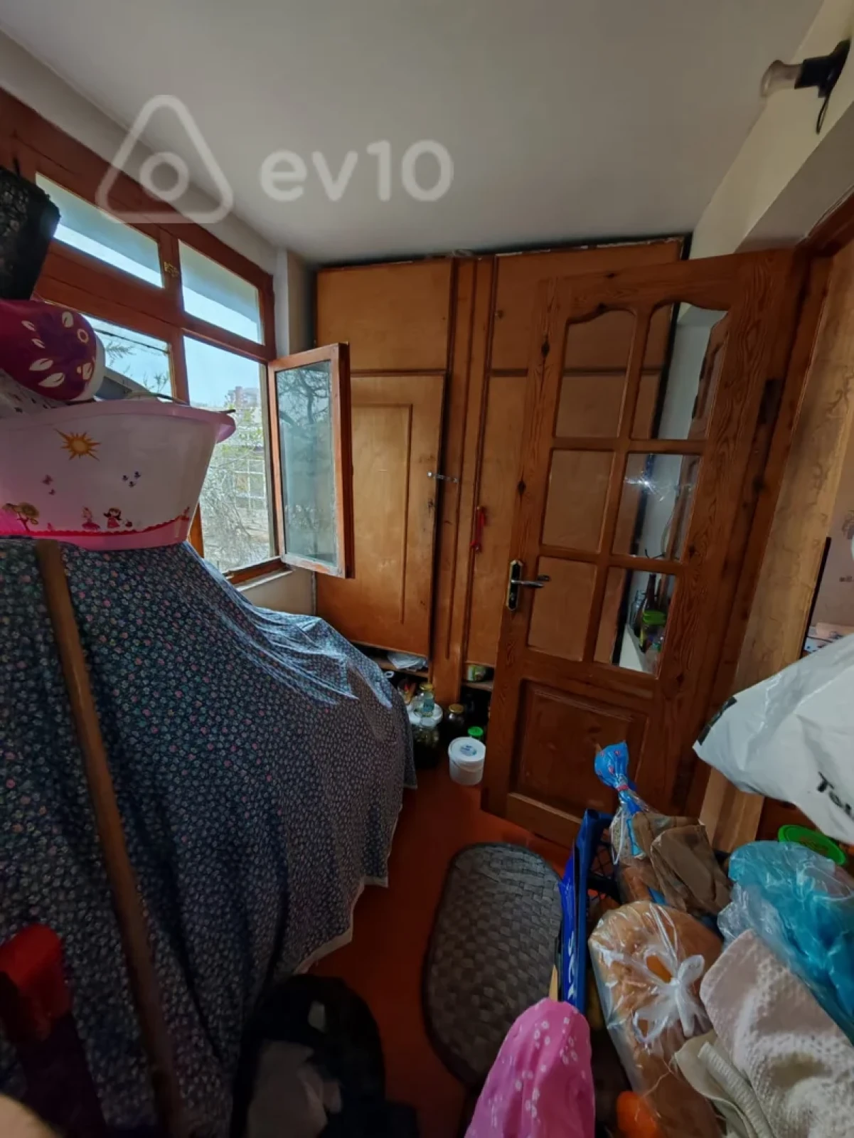 Satılır 2 otaqlı köhnə tikili 48 m²