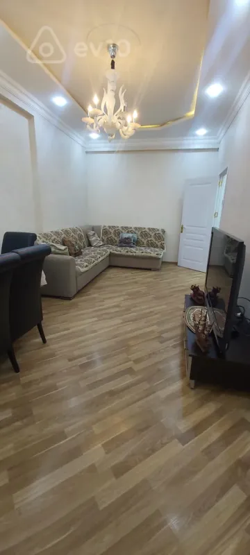 Kirayə verilir 2 otaqlı yeni tikili 43 m²