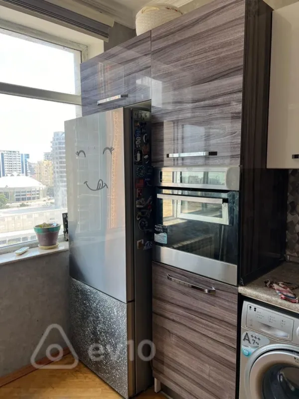 Kirayə verilir 3 otaqlı yeni tikili 150 m²