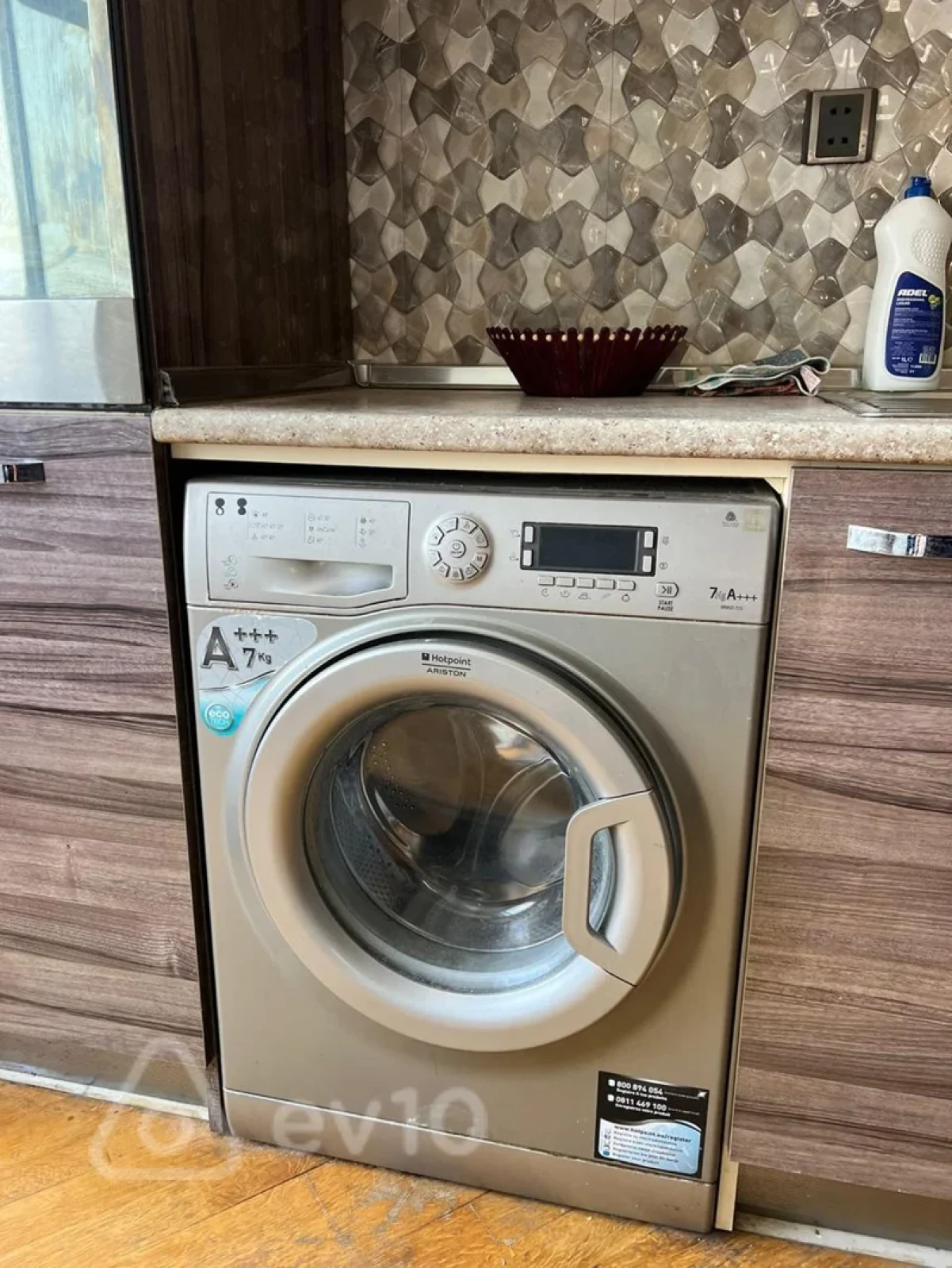 Kirayə verilir 3 otaqlı yeni tikili 150 m²