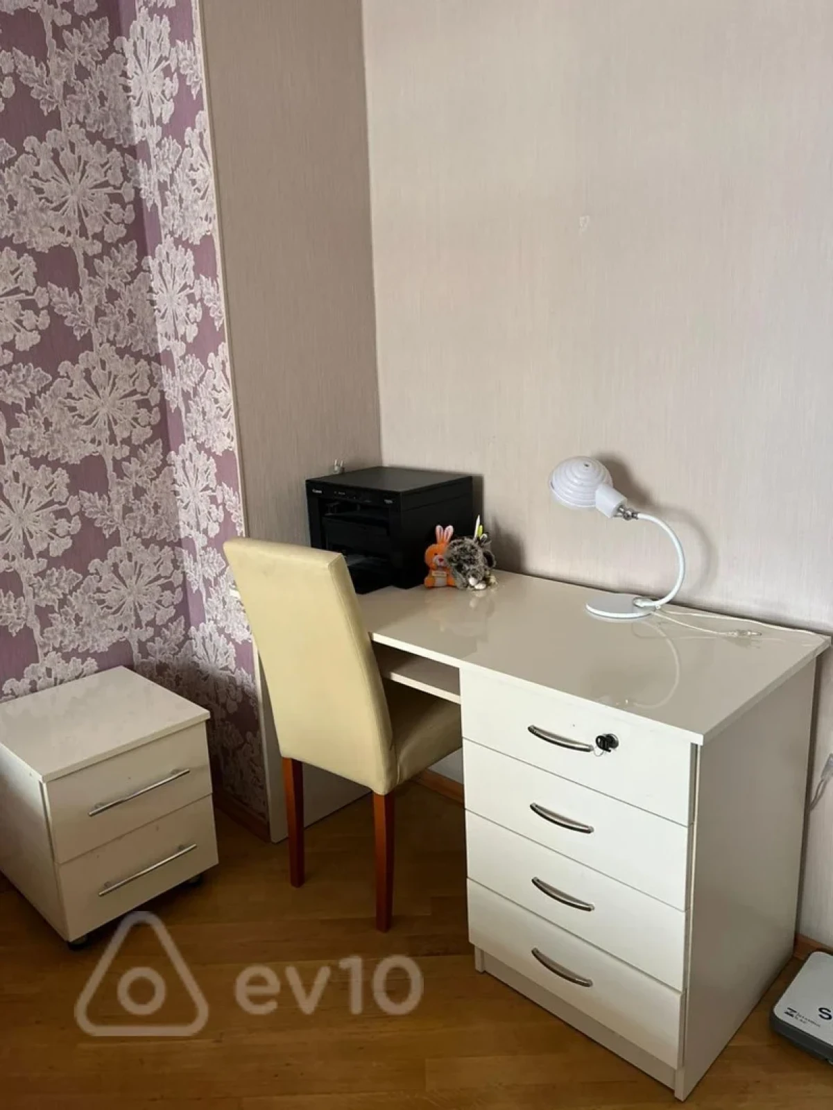 Kirayə verilir 3 otaqlı yeni tikili 150 m²