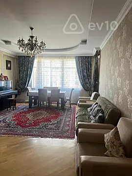 Kirayə verilir 3 otaqlı yeni tikili 150 m²