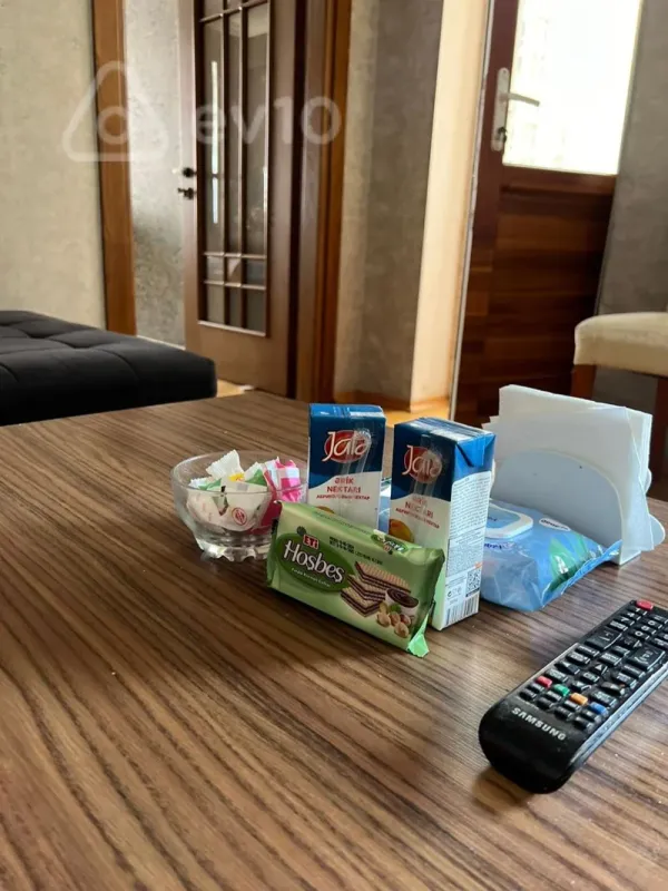 Kirayə verilir 3 otaqlı yeni tikili 150 m²