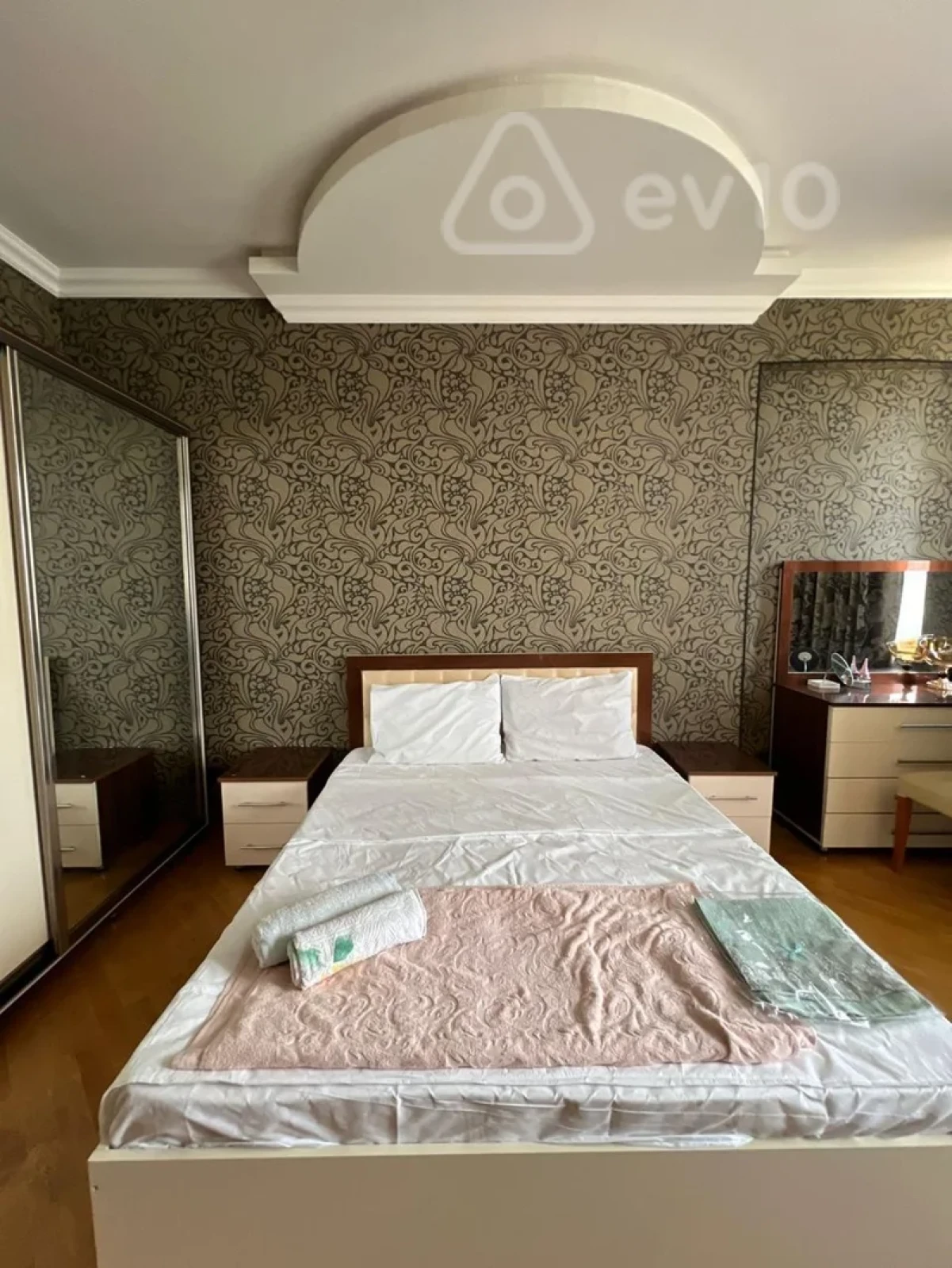 Kirayə verilir 3 otaqlı yeni tikili 150 m²