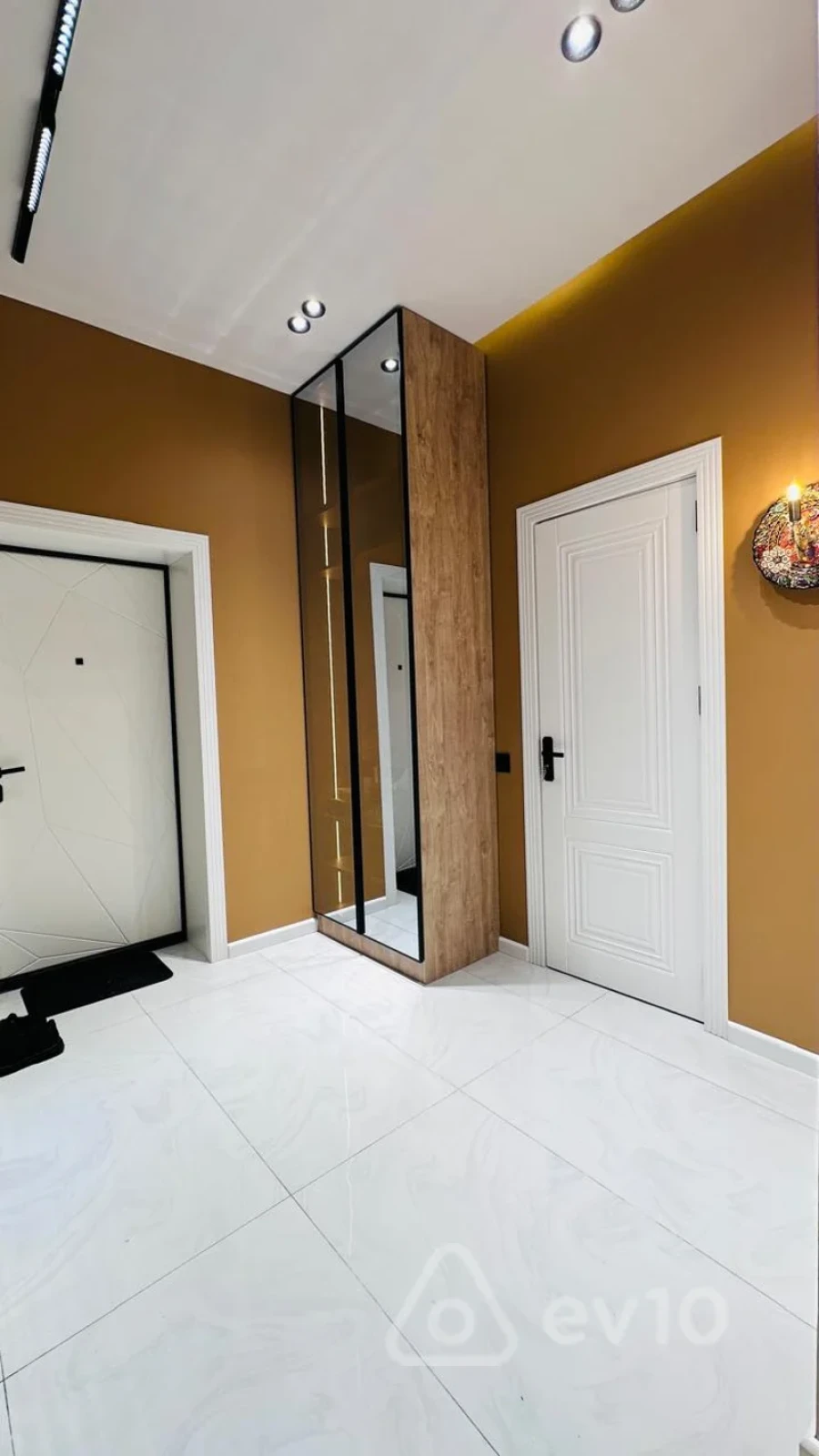 Satılır 3 otaqlı yeni tikili 90 m²