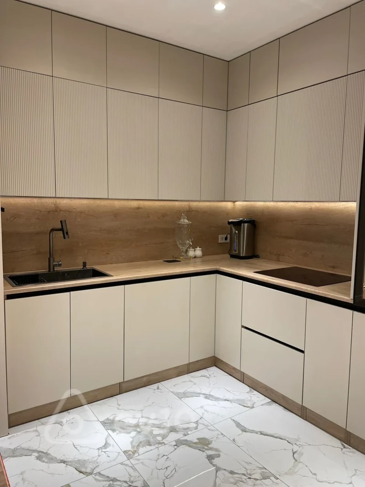 Satılır 3 otaqlı yeni tikili 11015 m²