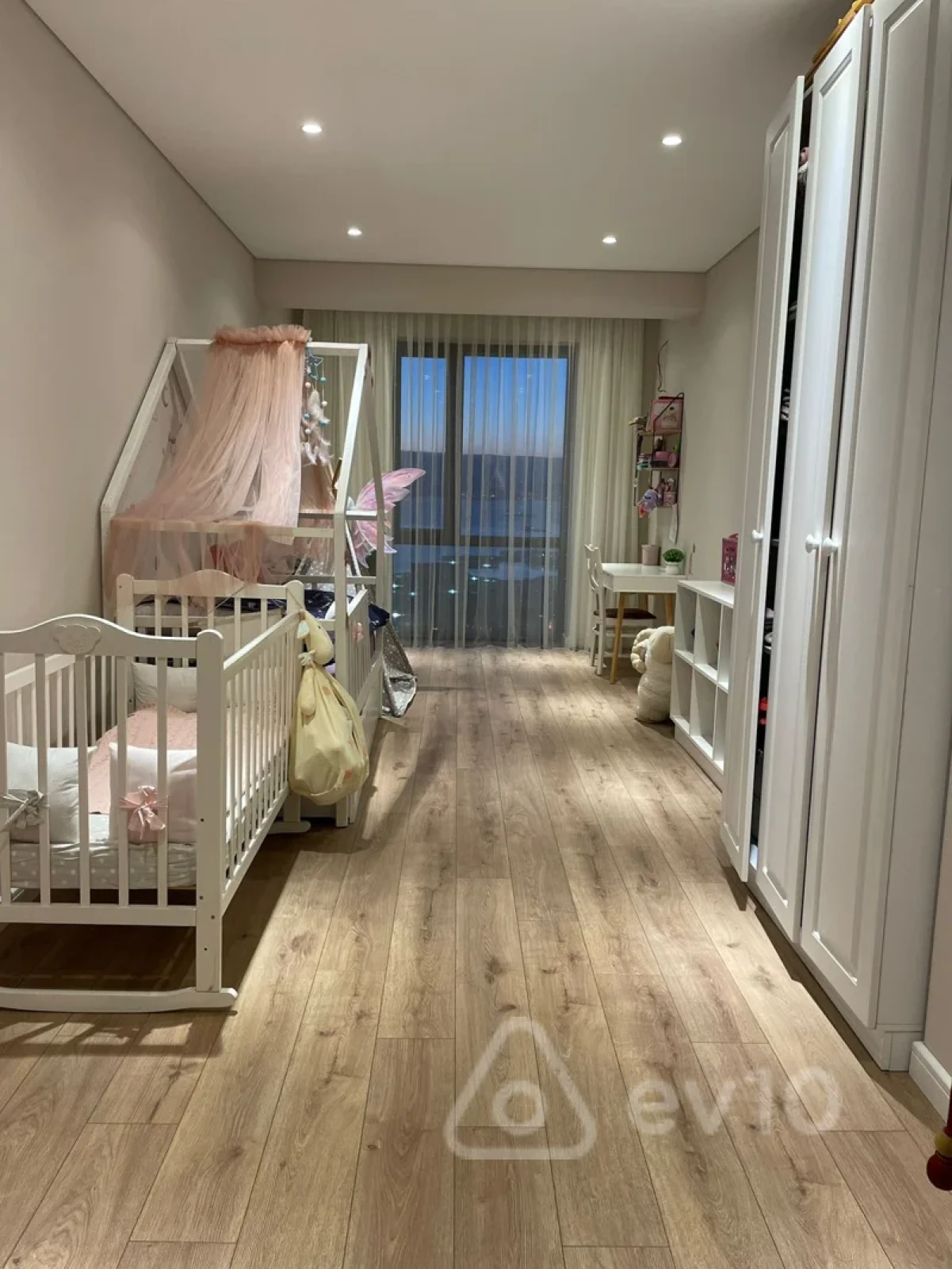 Satılır 3 otaqlı yeni tikili 11015 m²