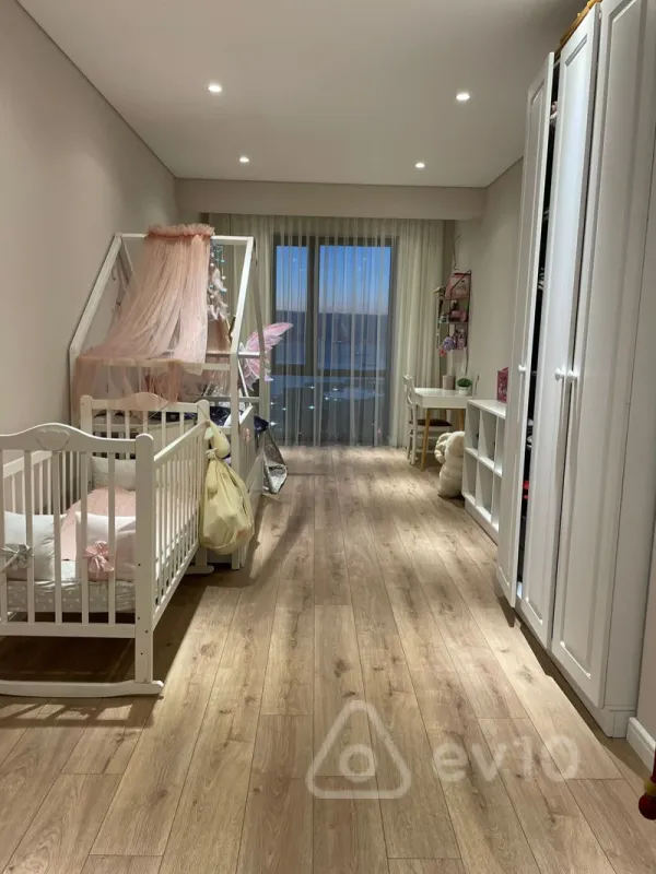 Satılır 3 otaqlı yeni tikili 11015 m²