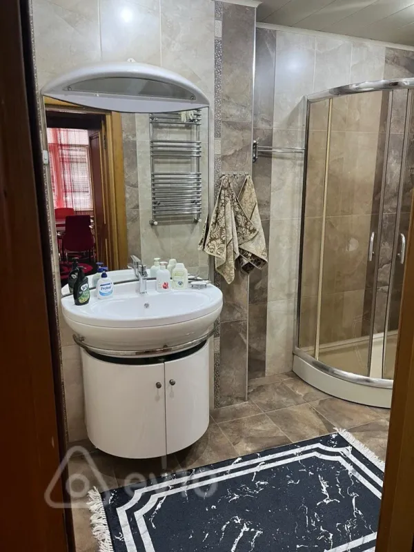 Kirayə verilir 3 otaqlı yeni tikili 86 m²