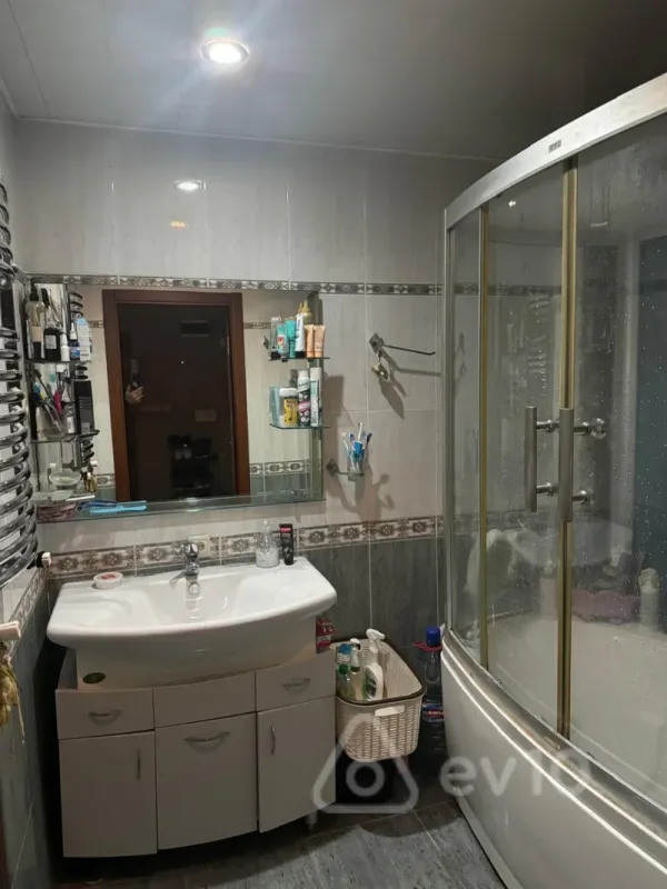 Kirayə verilir 3 otaqlı yeni tikili 107 m²