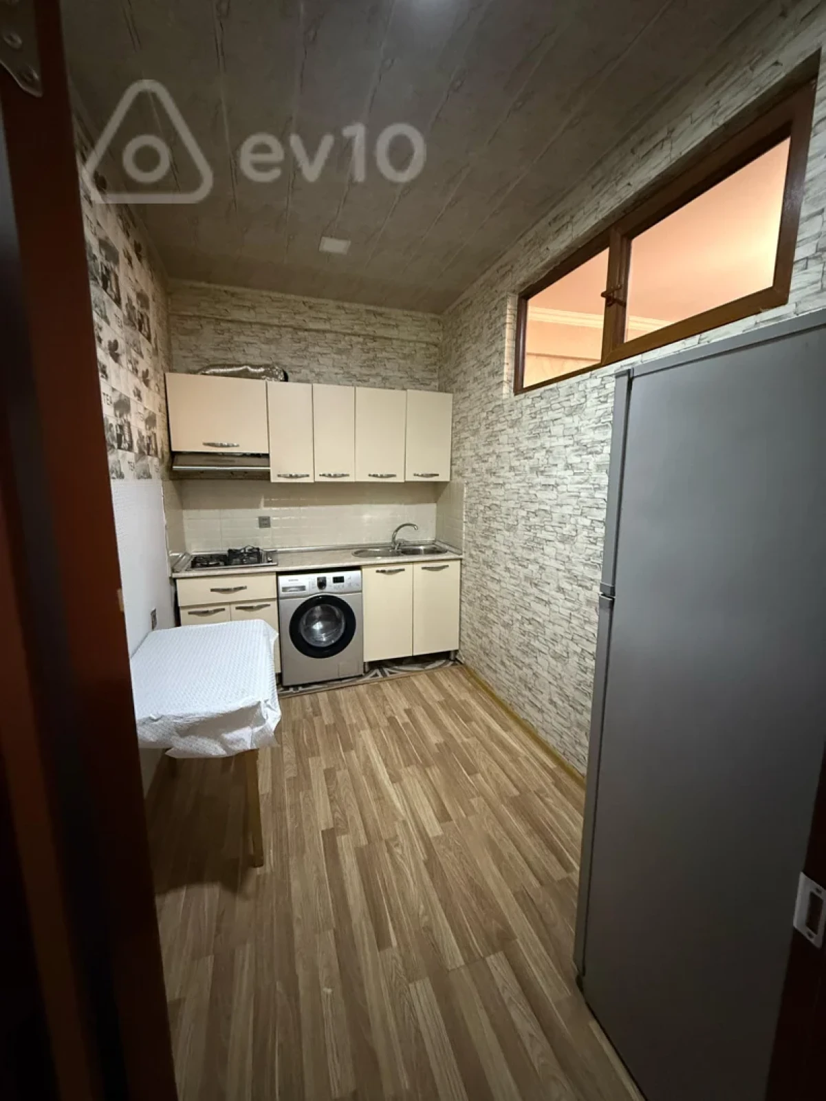 Kirayə verilir 2 otaqlı yeni tikili 65 m²