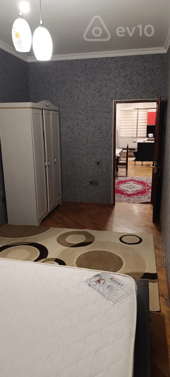 Kirayə verilir 3 otaqlı köhnə tikili 85 m²