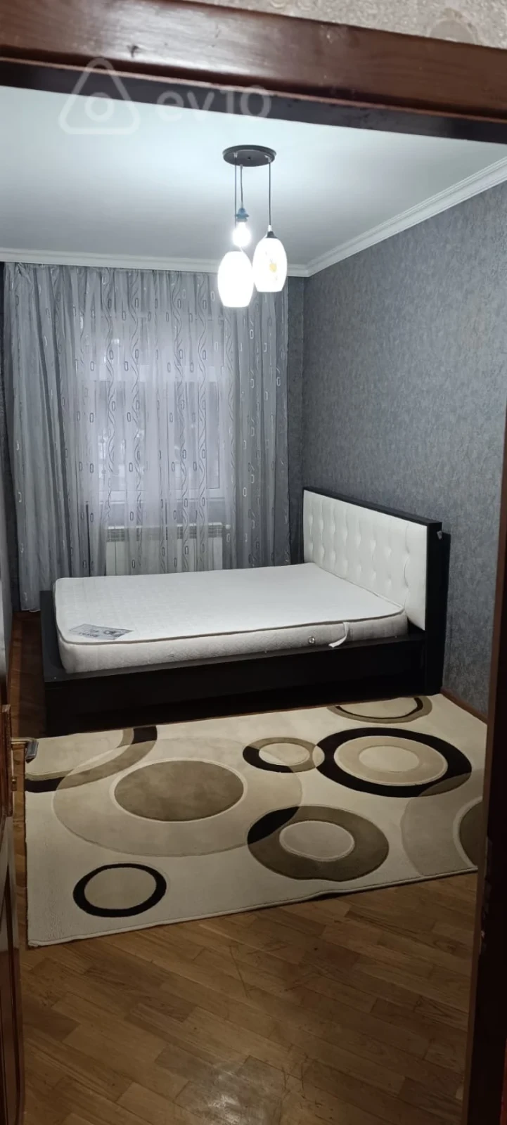 Kirayə verilir 3 otaqlı köhnə tikili 85 m²